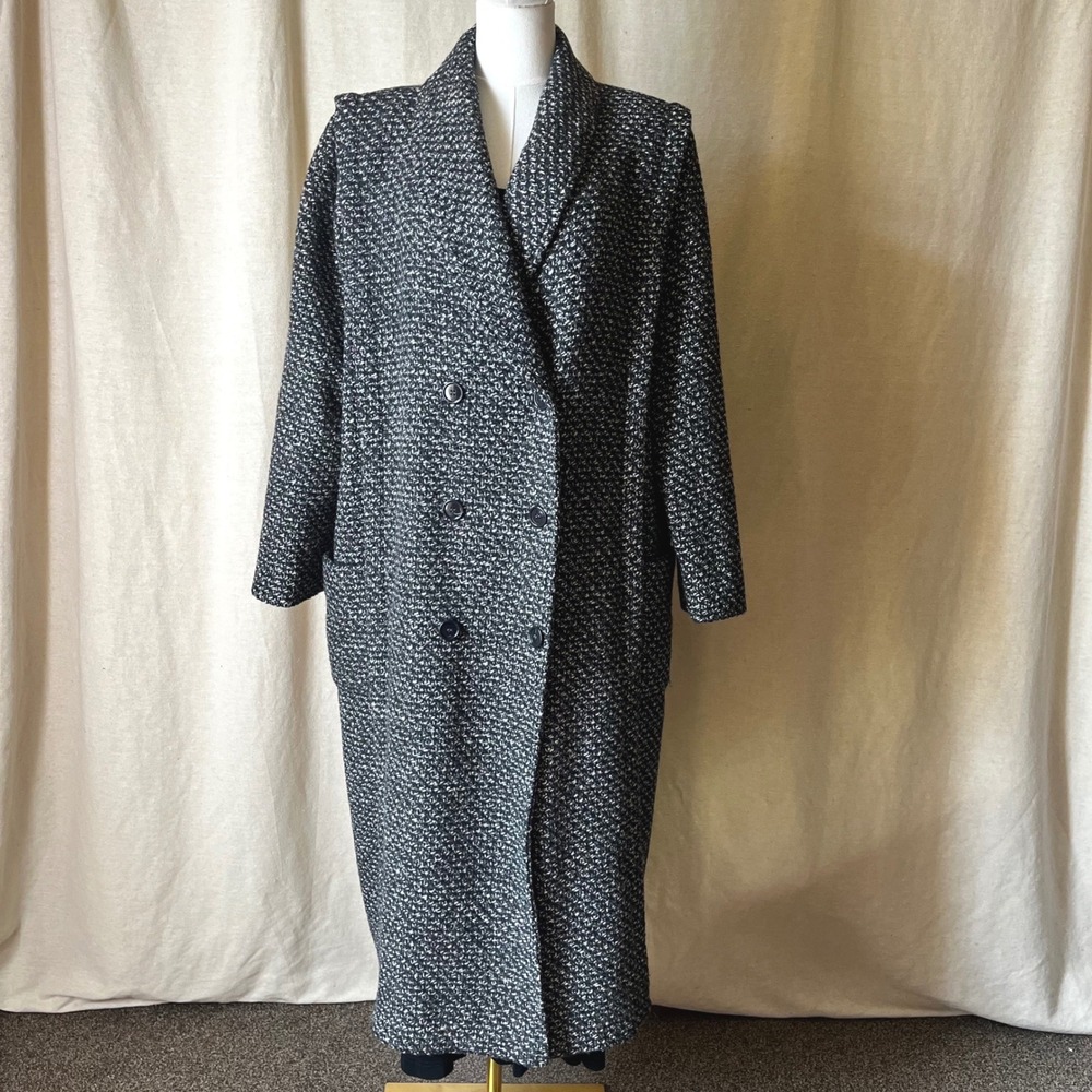 Vintage Black White Boucle Tweed Long Coat USA Oversized Swing Coat Size 16‎